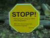 Stopp skilt besserud.jpg (124107 byte)