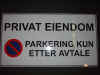 privat eiendom parkering forbudt.JPG (44635 byte)